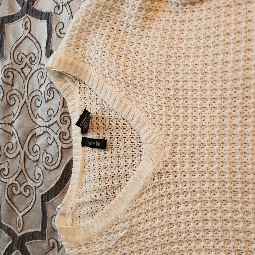 Sweater - Picture 2 of 3